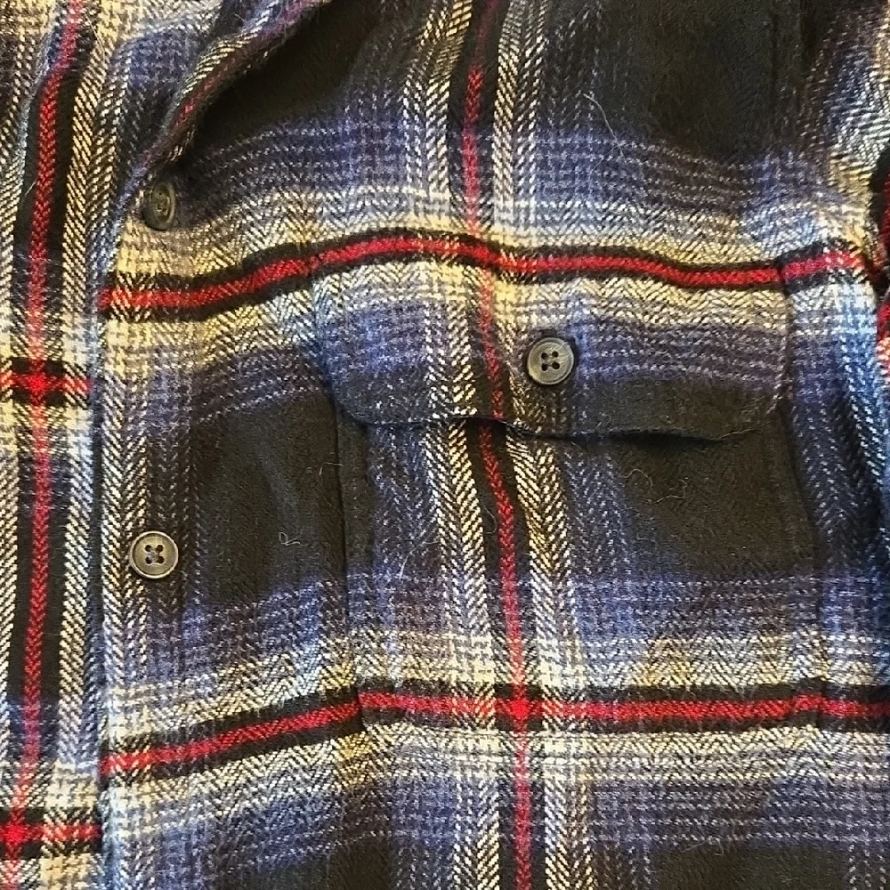 American Eagle Outfitters Navy Plaid Button Down Shirt - Picture 5 of 6